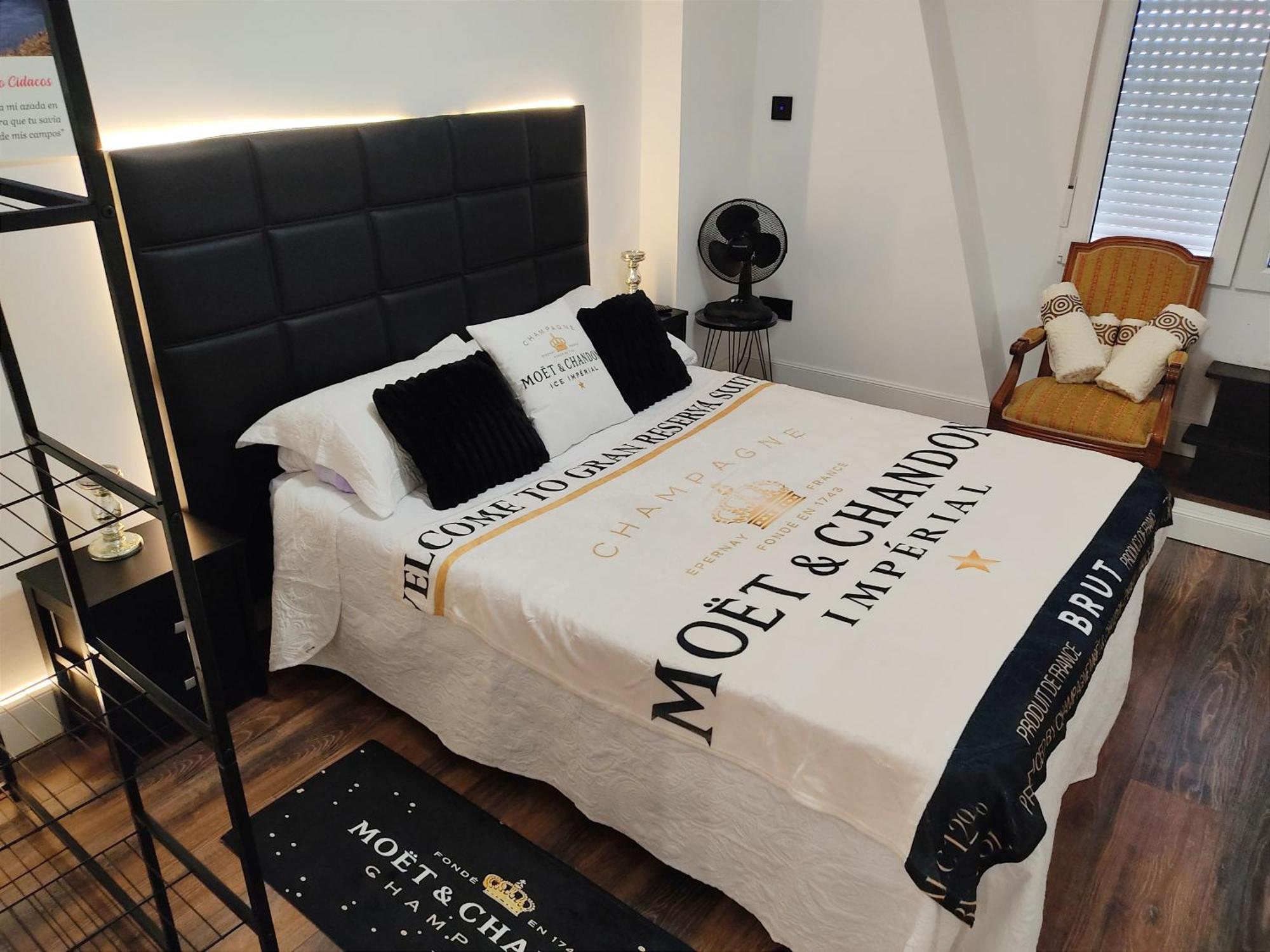 Gran Reserva Suites Centro Alojamiento Entero لوغرونيو المظهر الخارجي الصورة
